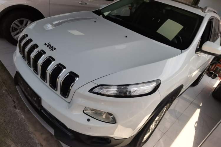 Used Jeep Cherokee 2014 2.4L Elite Edition Guazi used car, China used car export, Used car for sale, Used cars, Cheapest cars for sale