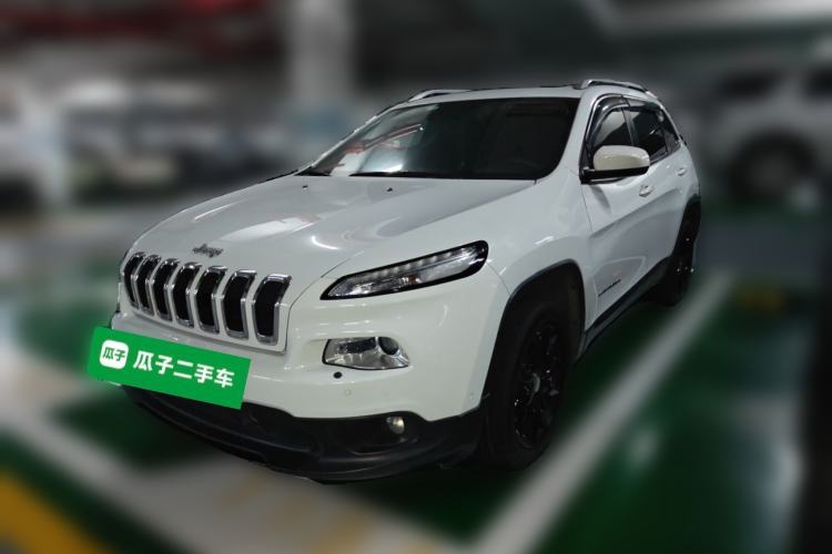Used Jeep Cherokee 2014 2.4L Luxury Edition Guazi used car, China used car export, Used car for sale, Used cars, Cheapest cars for sale