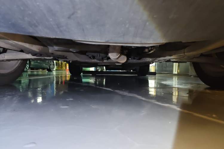 Used Jeep Cherokee 2014 2.4L Luxury Edition Chassis Front