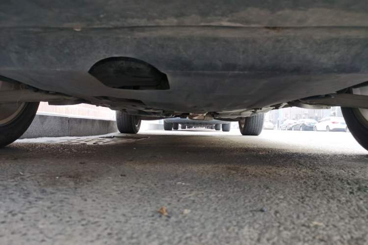 Used Jeep Cherokee 2014 2.4L Luxury Edition Chassis Front