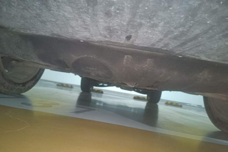 Used Jeep Cherokee 2014 2.4L Elite Edition Chassis Front