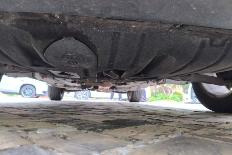 Used Jeep Cherokee 2014 2.4L Luxury Edition Chassis Front
