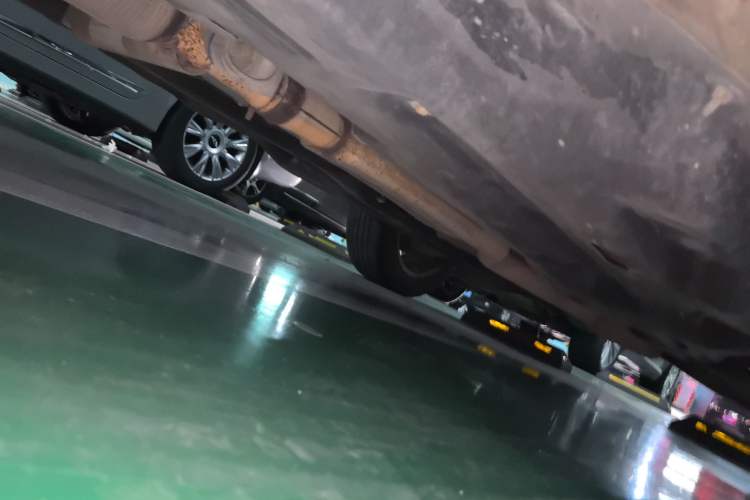 Used Jeep Cherokee 2014 2.4L Luxury Edition Chassis Front Left