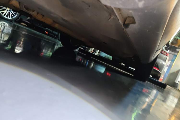 Used Jeep Cherokee 2014 2.4L Luxury Edition Chassis Front Left