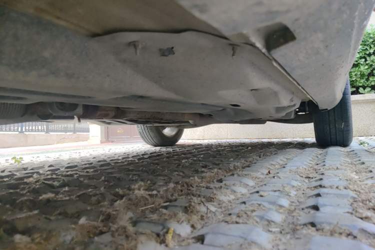 Used Jeep Cherokee 2014 2.4L Luxury Edition Chassis Front Left
