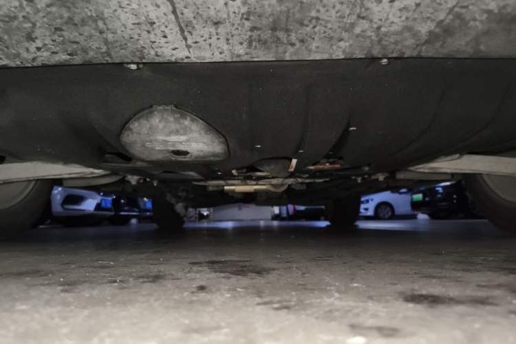 Used Jeep Cherokee 2014 2.4L Urban Edition Chassis Front
