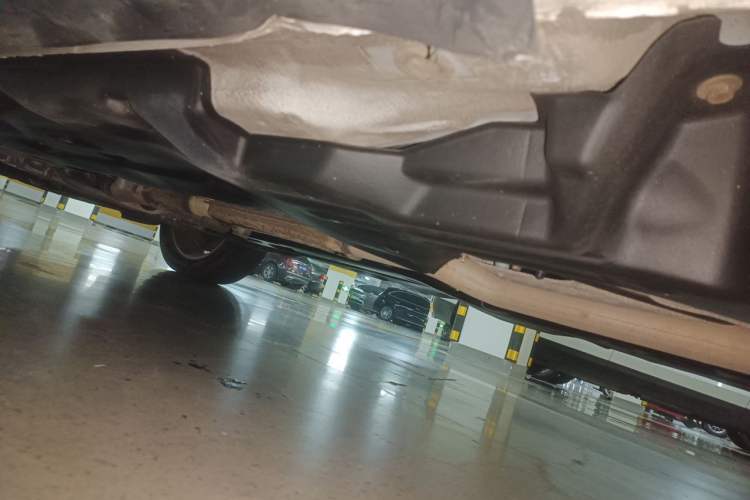 Used Jeep Cherokee 2014 2.4L Elite Edition Chassis Rear Left