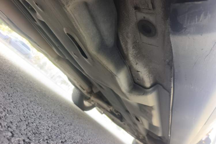 Used Jeep Cherokee 2014 2.4L Luxury Edition Chassis Rear Right