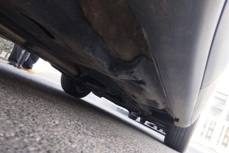 Used Jeep Cherokee 2014 2.4L Luxury Edition Chassis Rear Right