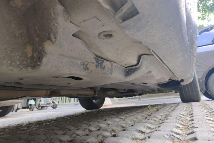 Used Jeep Cherokee 2014 2.4L Luxury Edition Chassis Rear Right