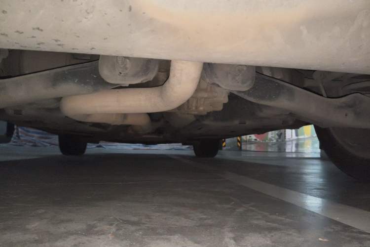 Used Jeep Cherokee 2014 2.4L Luxury Edition Chassis Rear