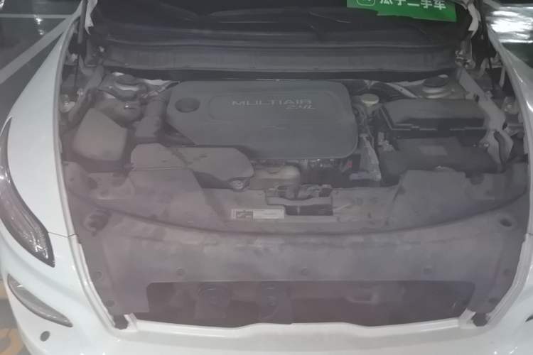 Used Jeep Cherokee 2014 2.4L Luxury Edition Engine Bay