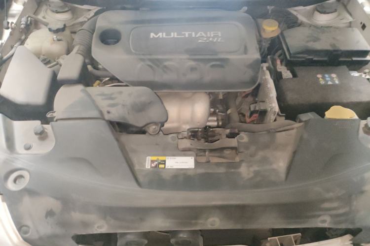 Used Jeep Cherokee 2014 2.4L Elite Edition Engine Bay