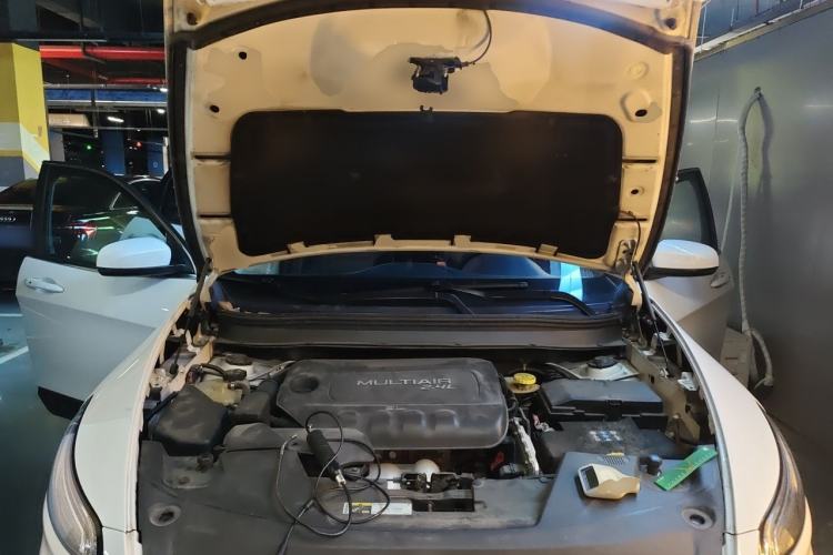 Used Jeep Cherokee 2014 2.4L Luxury Edition Engine Bay