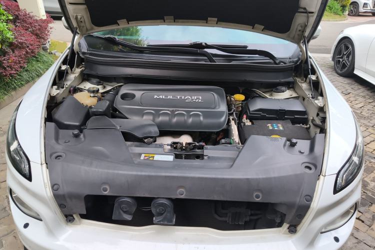 Used Jeep Cherokee 2014 2.4L Luxury Edition Engine Bay