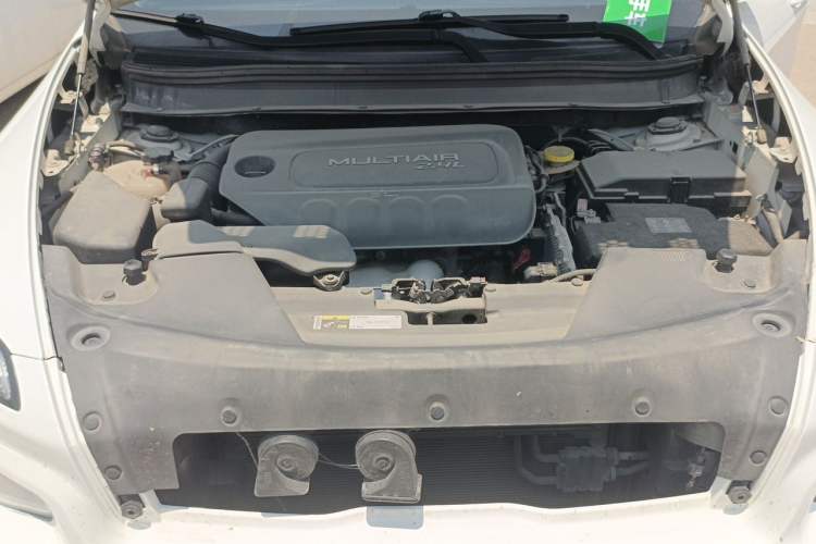 Used Jeep Cherokee 2014 2.4L Urban Edition Engine Bay