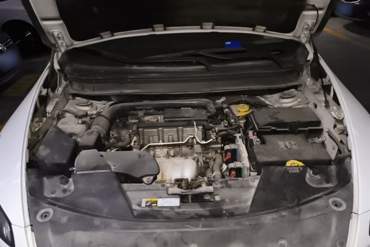 Used Jeep Cherokee 2014 2.4L Urban Edition Engine Bay