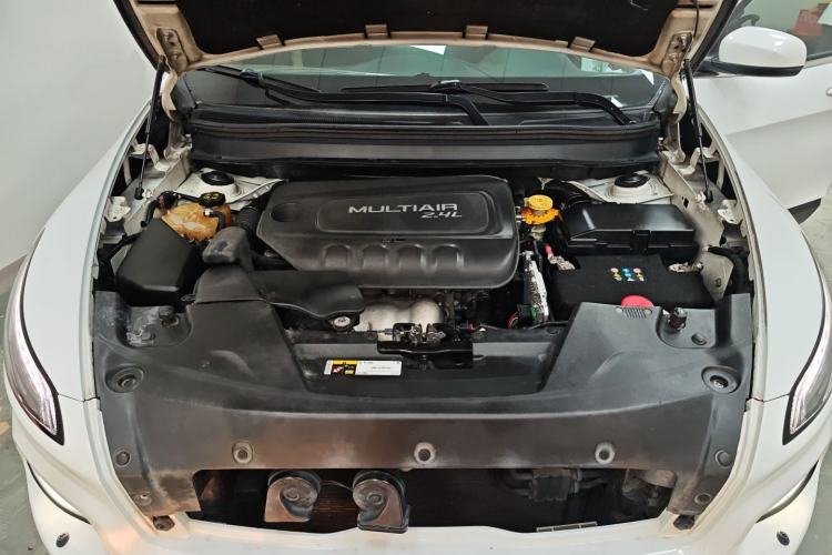 Used Jeep Cherokee 2014 2.4L Elite Edition Engine Bay