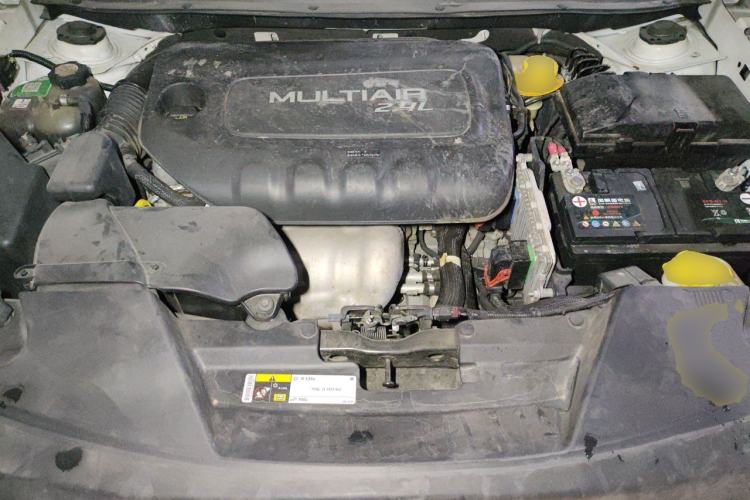 Used Jeep Cherokee 2014 2.4L Luxury Edition Engine Bay