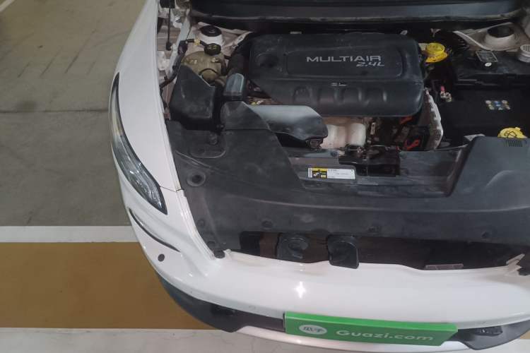 Used Jeep Cherokee 2014 2.4L Elite Edition Engine Bay Right