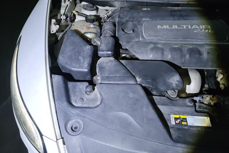 Used Jeep Cherokee 2014 2.4L Luxury Edition Engine Bay Right