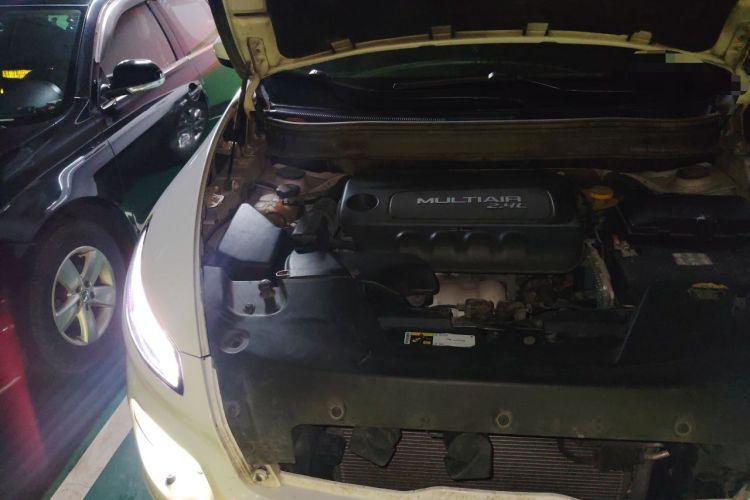Used Jeep Cherokee 2014 2.4L Elite Edition Engine Bay Right