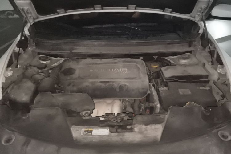 Used Jeep Cherokee 2014 2.4L Luxury Edition Engine Bay