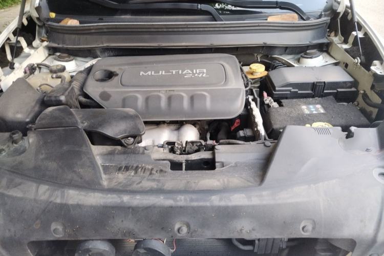 Used Jeep Cherokee 2014 2.4L Luxury Edition Engine Bay