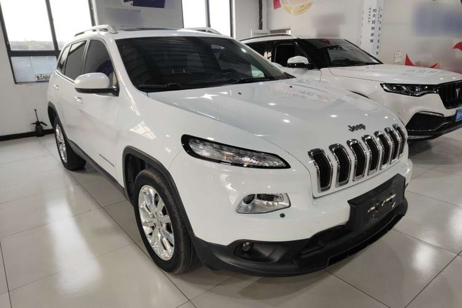 Used Jeep Cherokee 2014 2.4L Luxury Edition Exterior 1