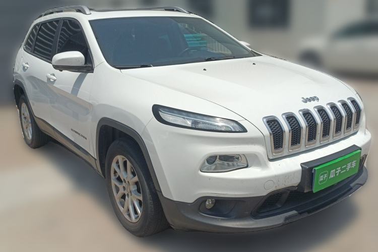 Used Jeep Cherokee 2014 2.4L Urban Edition Exterior 2