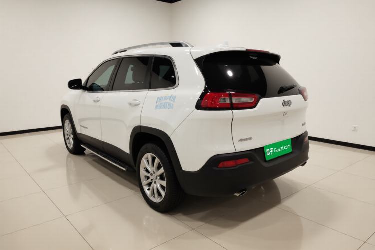 Used Jeep Cherokee 2014 2.4L Luxury Edition Exterior 3