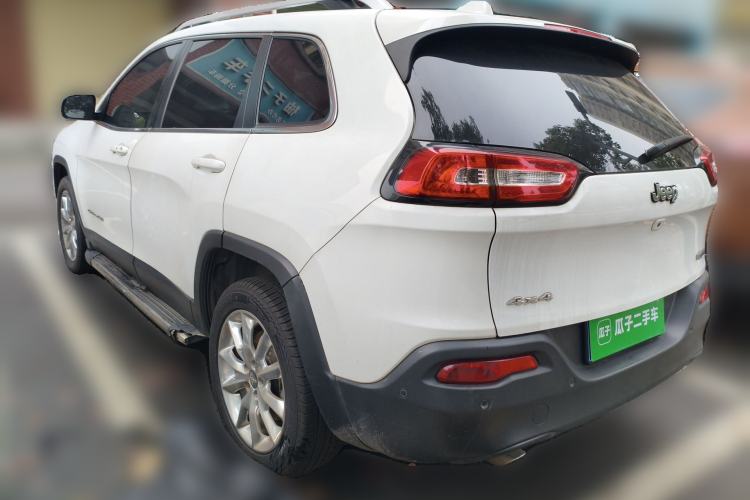 Used Jeep Cherokee 2014 2.4L Luxury Edition Exterior 3