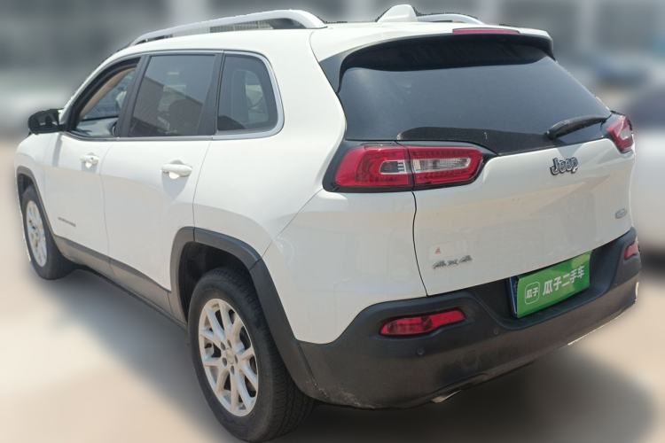 Used Jeep Cherokee 2014 2.4L Urban Edition Exterior 3
