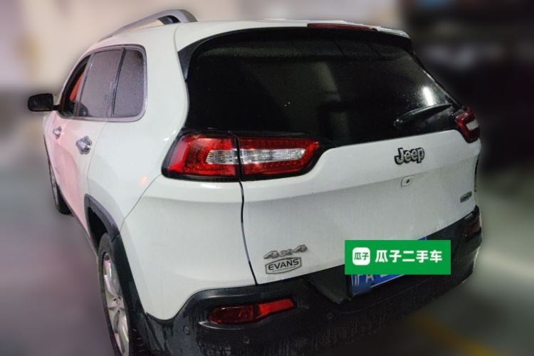 Used Jeep Cherokee 2014 2.4L Luxury Edition Exterior 3
