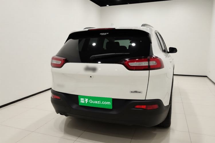 Used Jeep Cherokee 2014 2.4L Luxury Edition Exterior 4