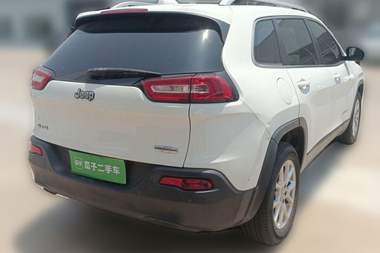 Used Jeep Cherokee 2014 2.4L Urban Edition Exterior 5