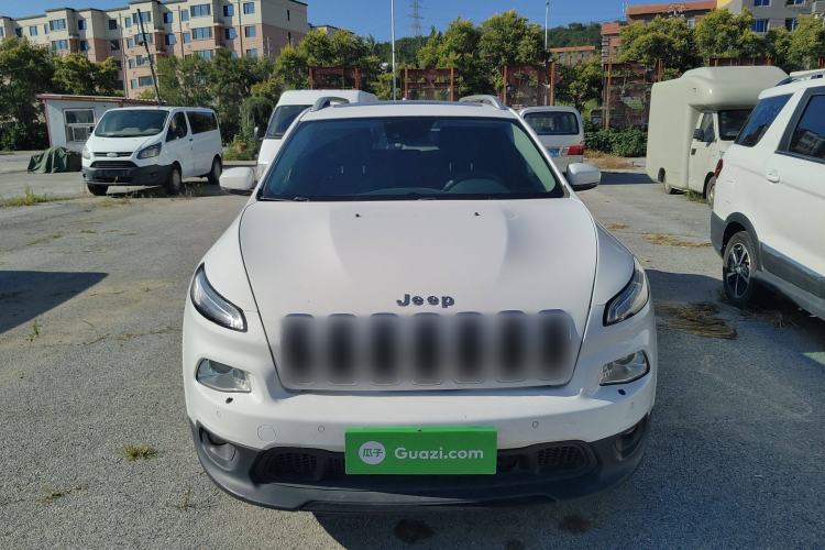 Used Jeep Cherokee 2014 2.4L Luxury Edition Front