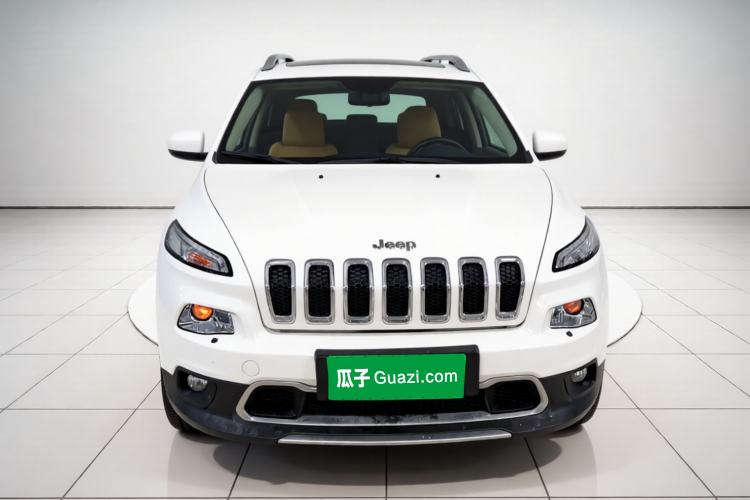Used Jeep Cherokee 2014 2.4L Luxury Edition Front