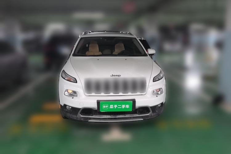 Used Jeep Cherokee 2014 2.4L Luxury Edition Front