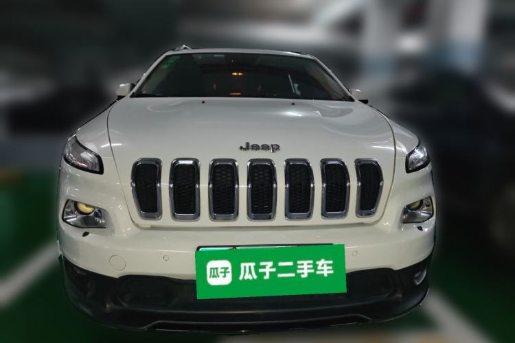 Used Jeep Cherokee 2014 2.4L Luxury Edition Front