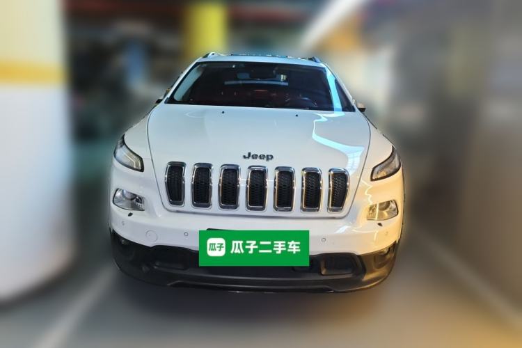 Used Jeep Cherokee 2014 2.4L Luxury Edition Front