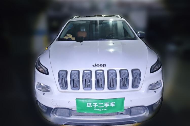 Used Jeep Cherokee 2014 2.4L Luxury Edition Front