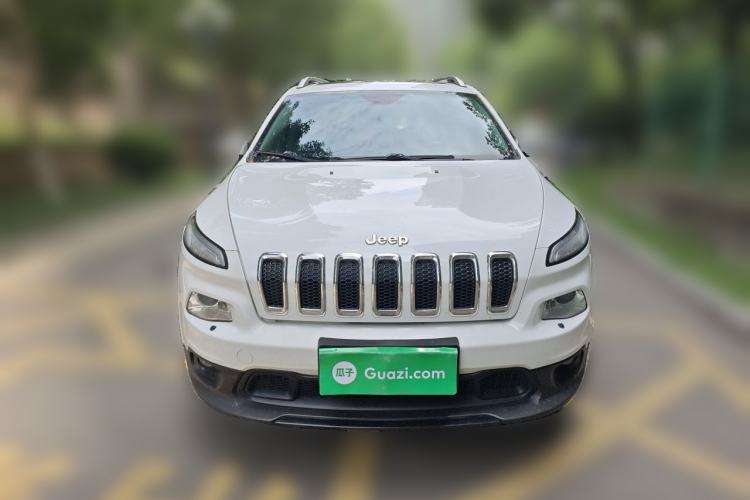 Used Jeep Cherokee 2014 2.4L Luxury Edition Front