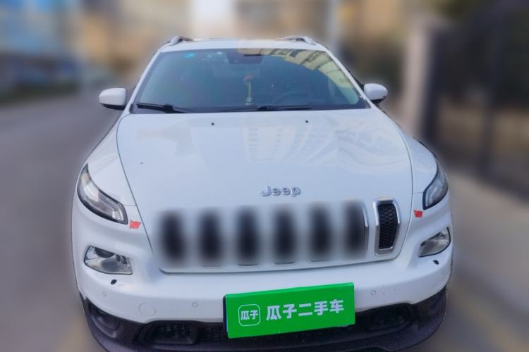 Used Jeep Cherokee 2014 2.4L Luxury Edition Front