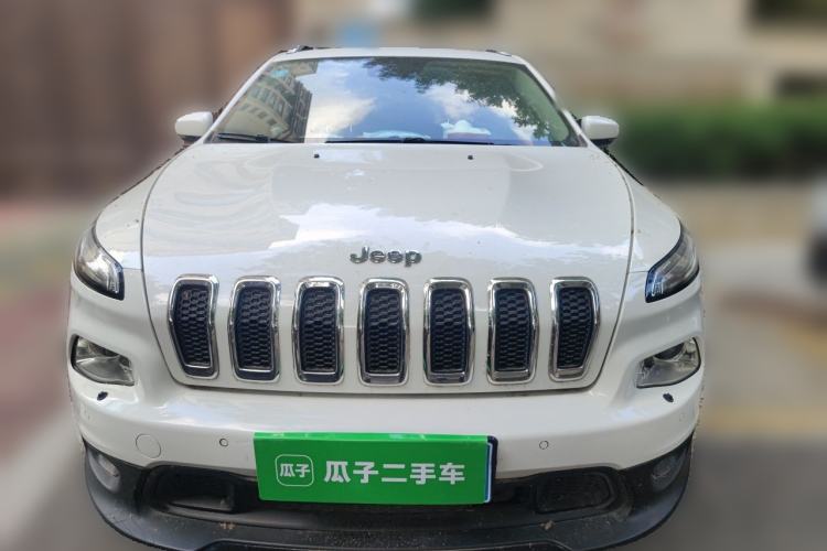 Used Jeep Cherokee 2014 2.4L Luxury Edition Front