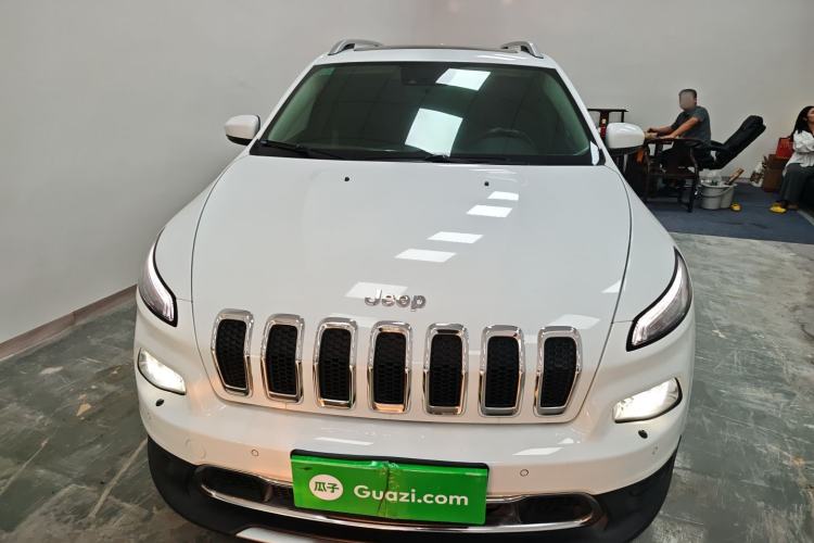 Used Jeep Cherokee 2014 2.4L Elite Edition Front