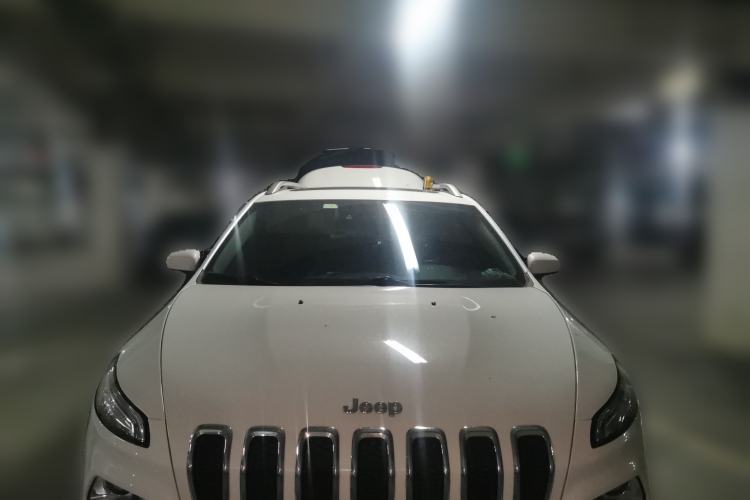 Used Jeep Cherokee 2014 2.4L Luxury Edition Front