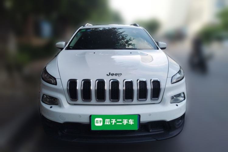 Used Jeep Cherokee 2014 2.4L Luxury Edition Front