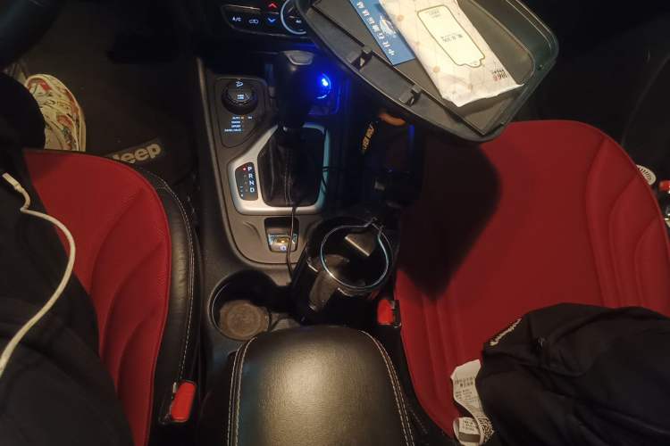 Used Jeep Cherokee 2014 2.4L Elite Edition Gear Lever