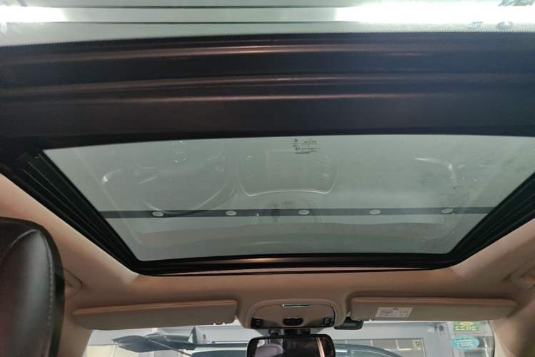 Used Jeep Cherokee 2014 2.4L Urban Edition Headliner